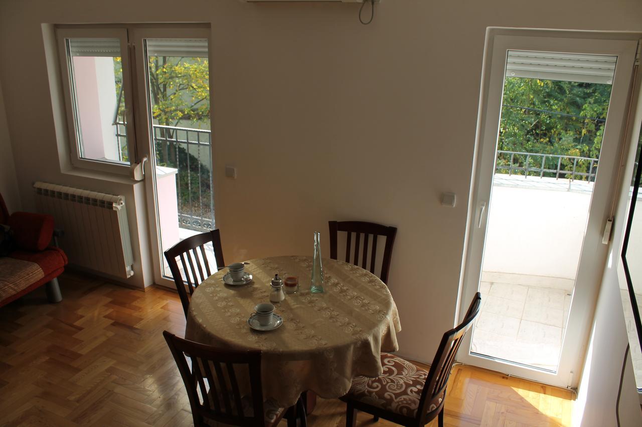 Calm Apartment Belgrad Exterior foto